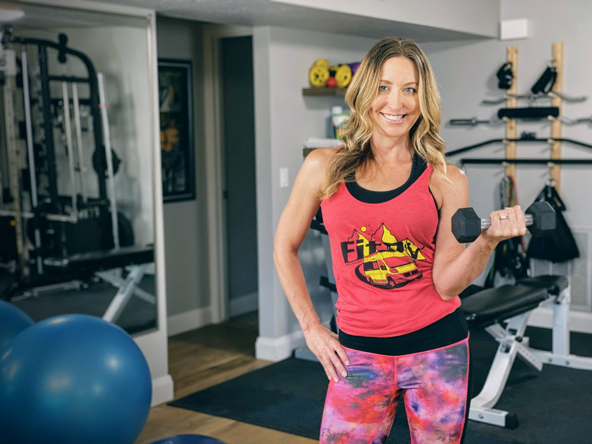 30-Minute Hand Weight Workout (Only 1 Dumbbell Needed!)