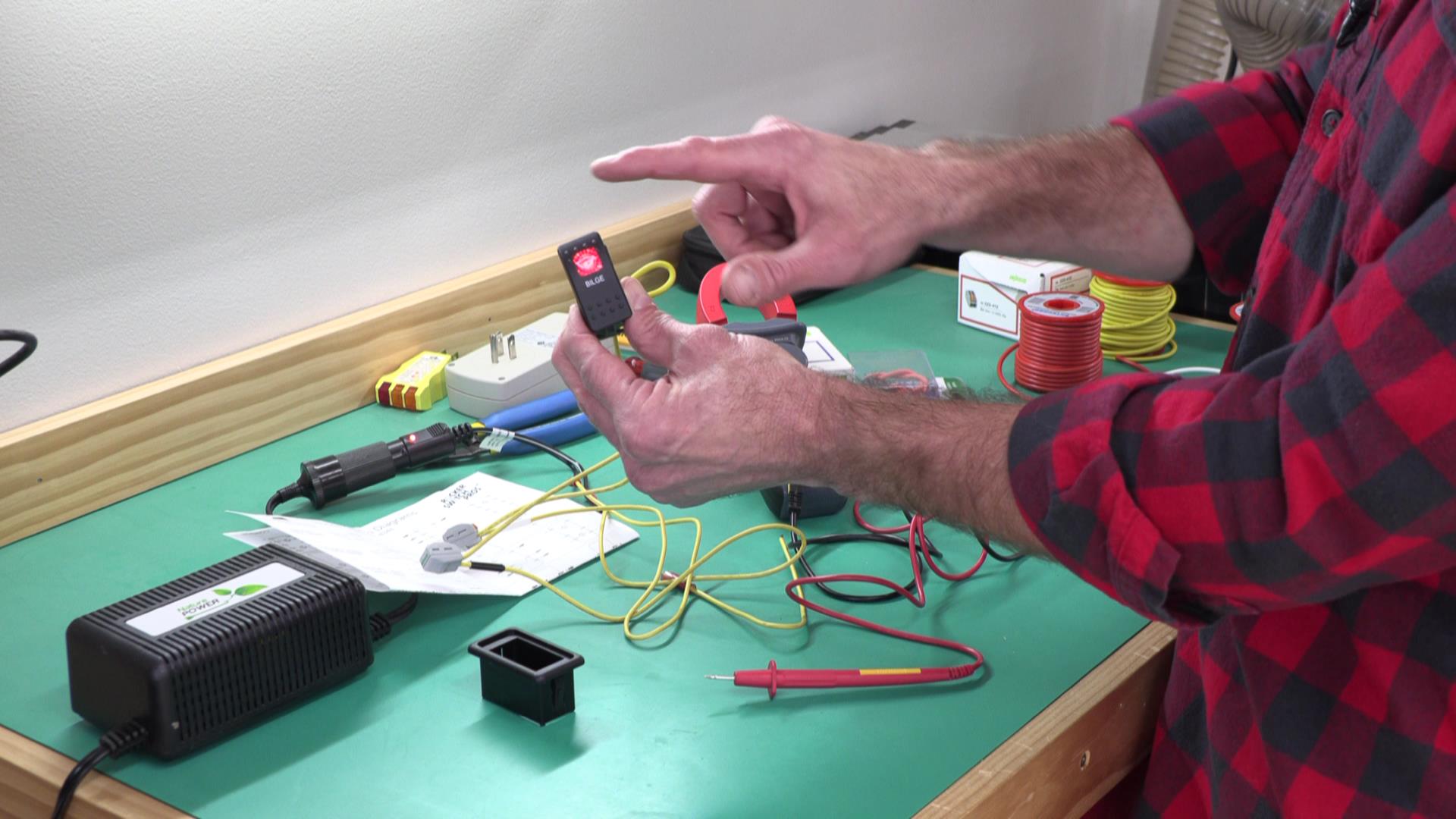 Wiring a “Gulper” Cut-Off Switch – Lighted RV Switch Wiring