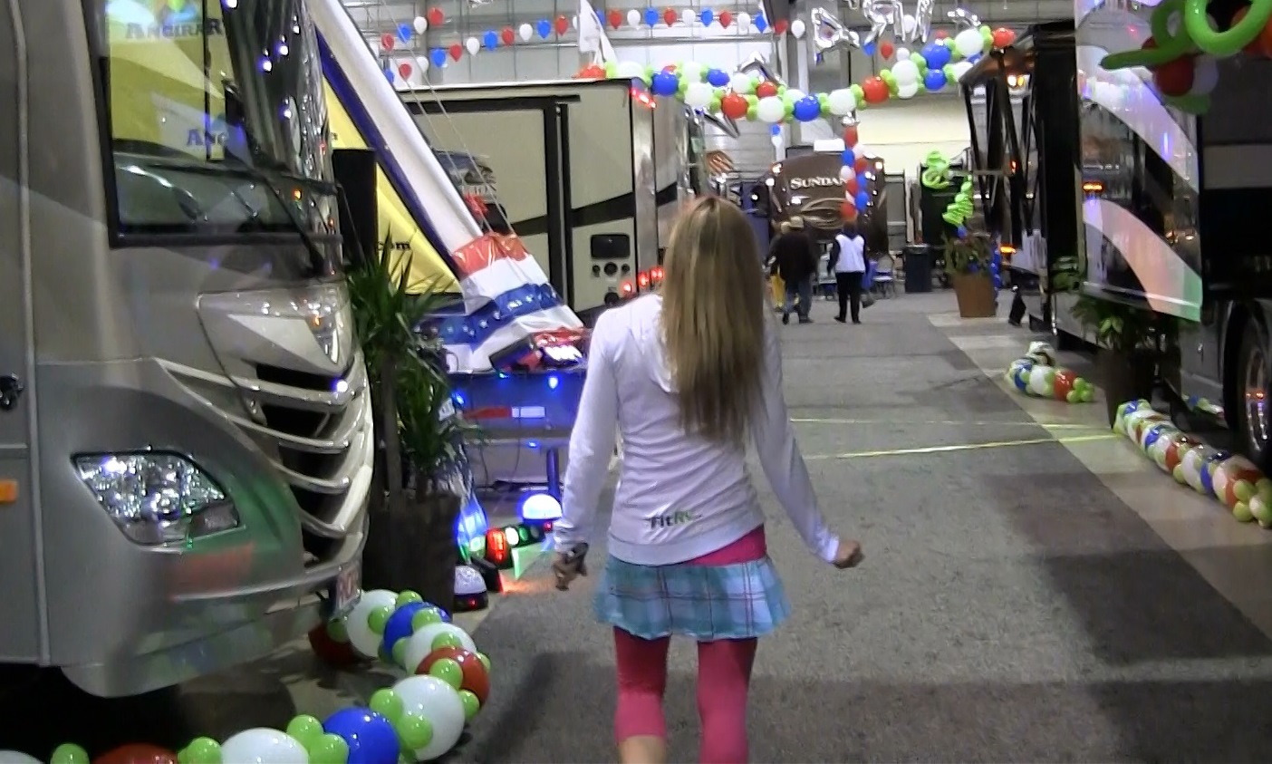 Four Reasons to Visit an RV Show this Fall