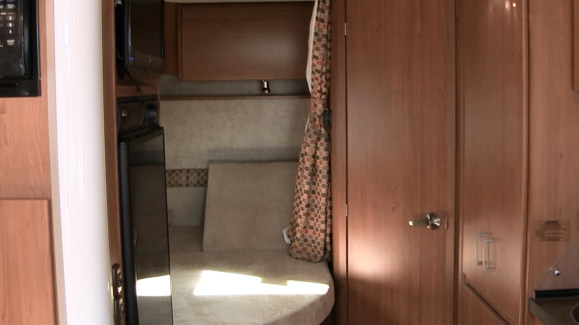 Winnebago Trend – First Look Review at at the Pomona RV Show!