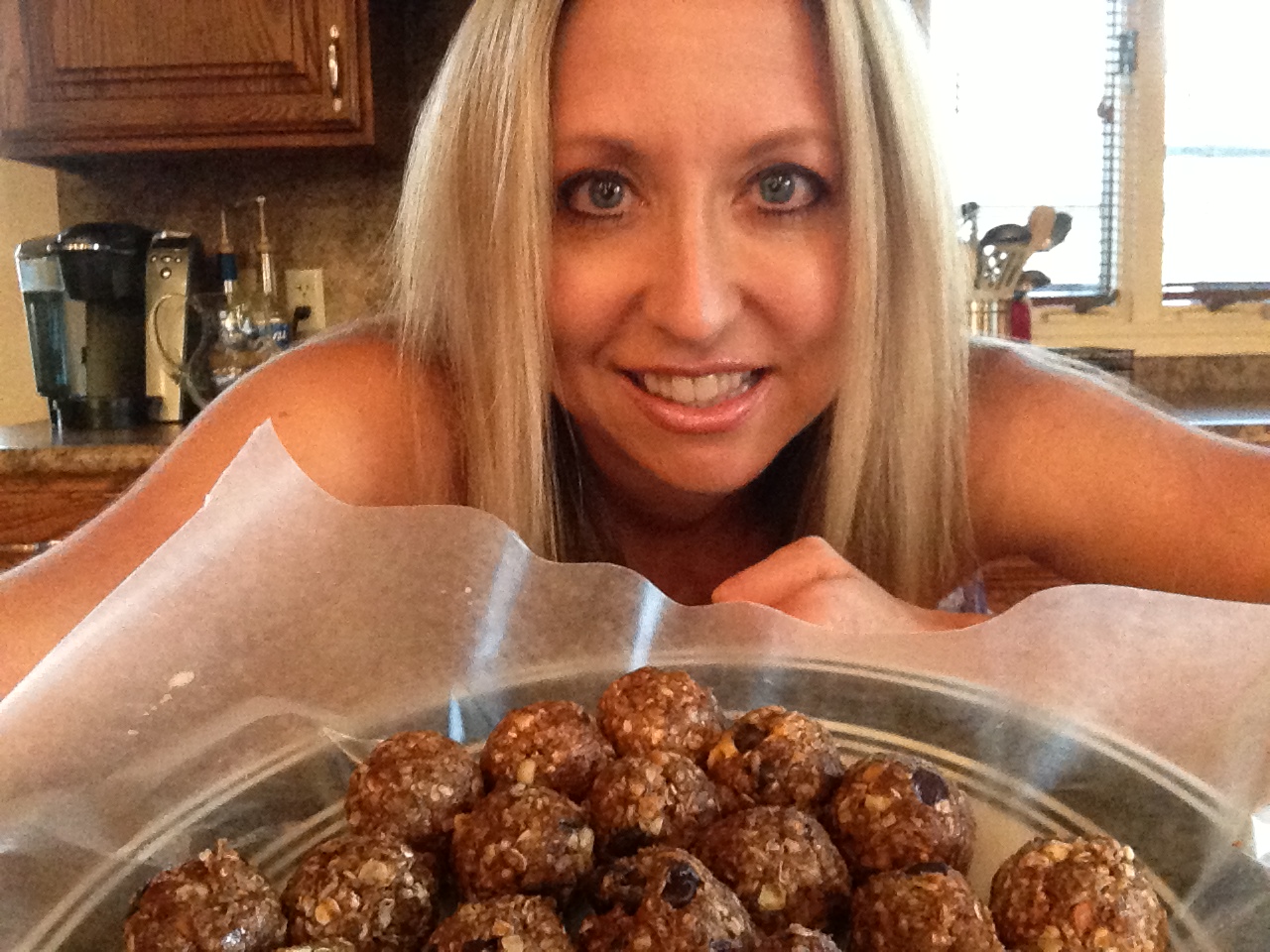 Homemade Protein Energy Bites: Excellent for Pre-Workouts AND for Roadtrippers!